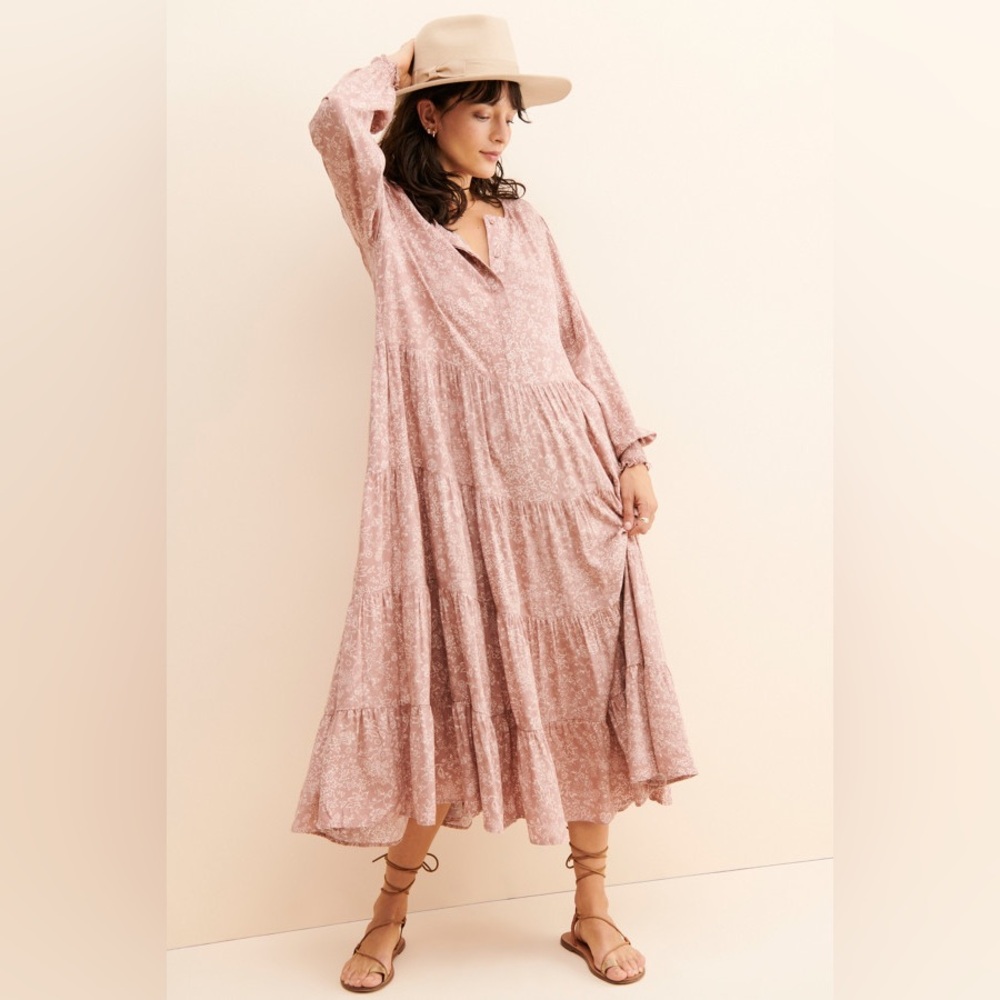 NWOT Dress Forum Floral Midi Tiered Dress
